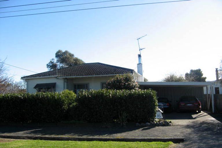 Photo of property in 16 Garrison Street, Carterton, 5713