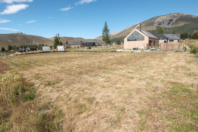 Photo of property in 32 Luge Loop, Castle Hill, 7580