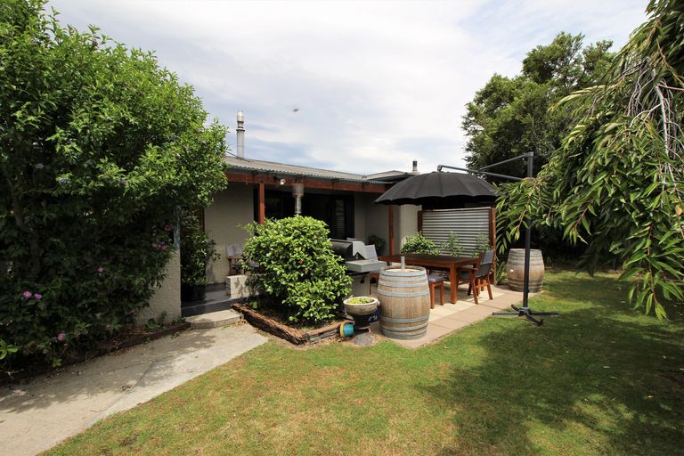 Photo of property in 27 Clutha Street, Alexandra, 9320