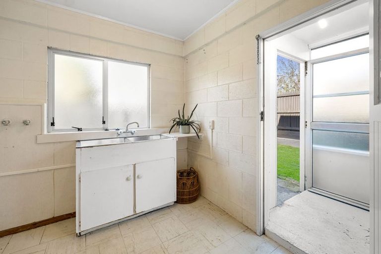 Photo of property in 79a Barrett Street, Westown, New Plymouth, 4310