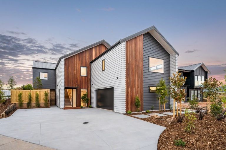 Photo of property in 17 Penney Rise, Matakana, 0985