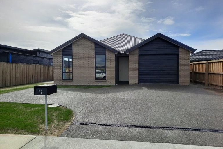 Photo of property in 19 Nathaniel Archer Street, Woodend, 7610