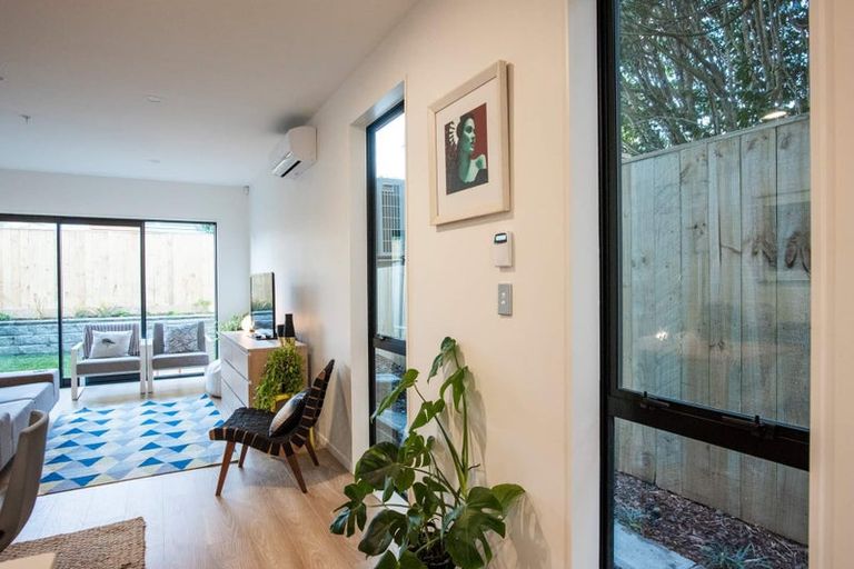 Photo of property in 19 Waru Lane, Te Atatu Peninsula, Auckland, 0610