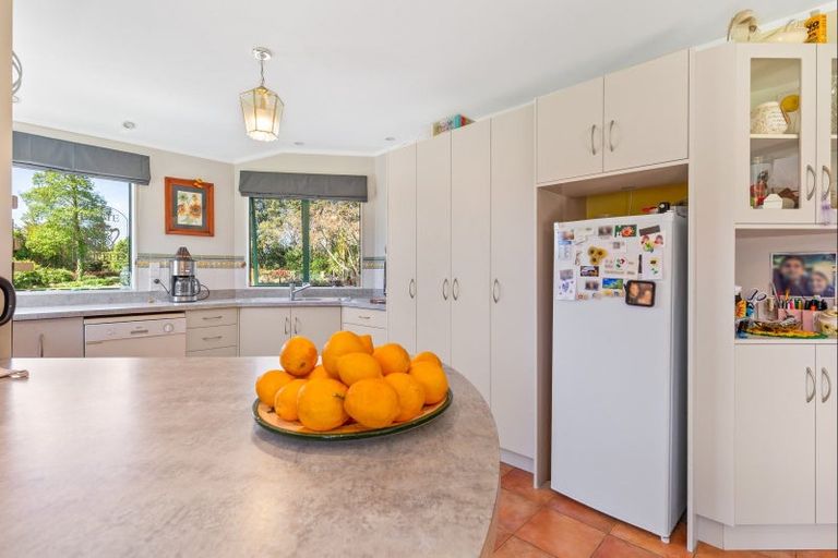 Photo of property in 9 Tui Glen Drive, Levin, 5571