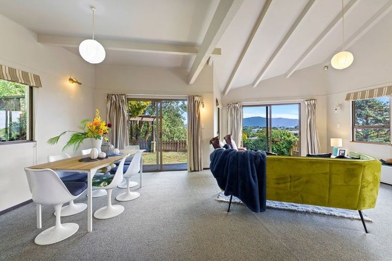 Photo of property in 19 Napier Grove, Waikanae Beach, Waikanae, 5036