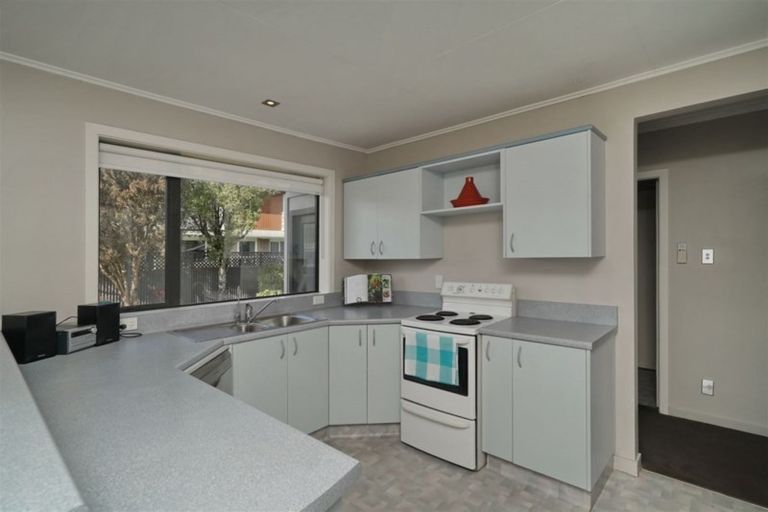 Photo of property in 15 Lascelles Street, Saint Martins, Christchurch, 8022
