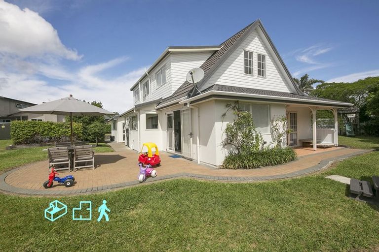 Photo of property in 11 Sunny Crescent, Huapai, Kumeu, 0810