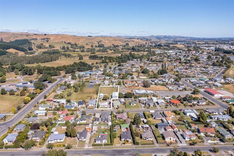 Photo of property in 13 Waverley Street, East Gore, Gore, 9710