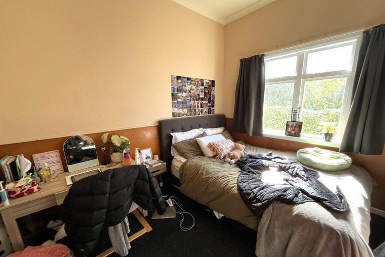 Photo of property in 6 Rolleston Street, Hokowhitu, Palmerston North, 4410