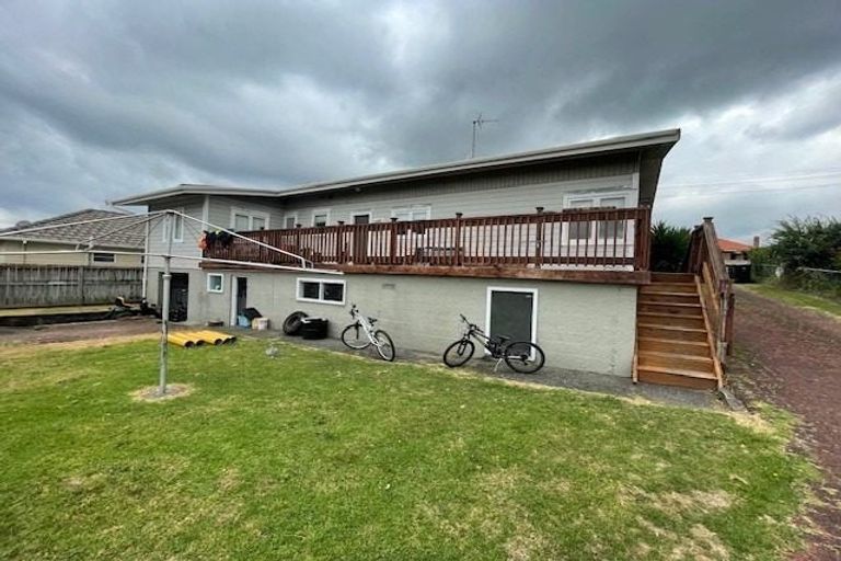 Photo of property in 14 Liverpool Street, Papakura, 2110