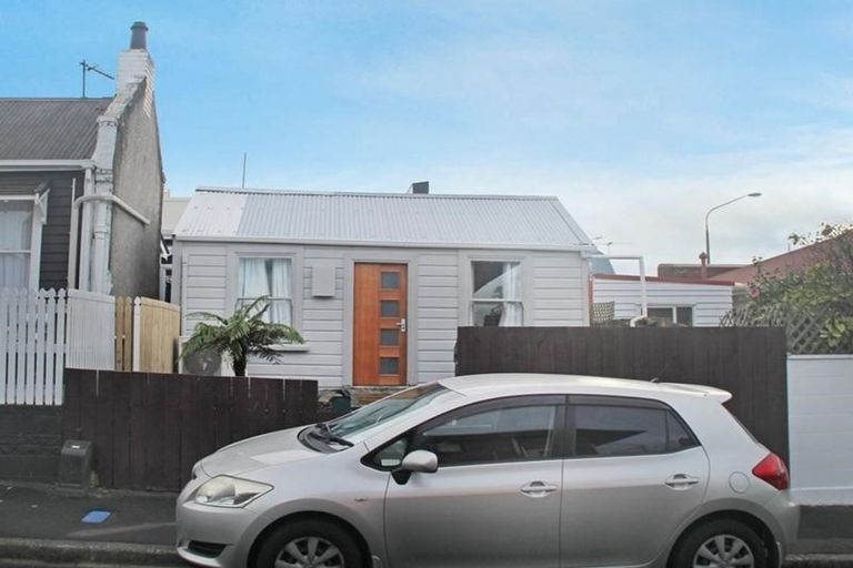 Photo of property in 18 Titan Street, North Dunedin, Dunedin, 9016