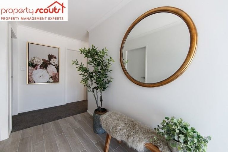 Photo of property in 45 Kaurinui Crescent, One Tree Point, 0118