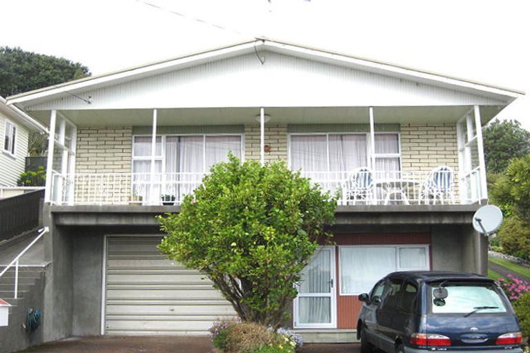 Photo of property in 8 Mount View Place, Spotswood, New Plymouth, 4310