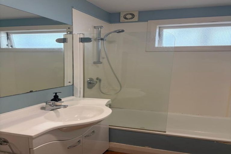 Photo of property in 45 Glen Road, Stanley Point, Auckland, 0624