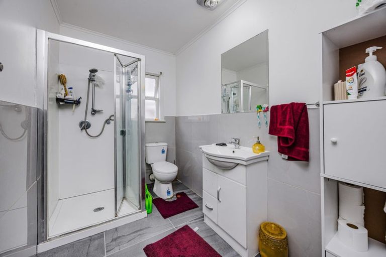 Photo of property in 27 Landon Avenue, Mangere East, Auckland, 2024