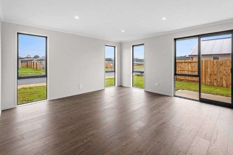 Photo of property in 12 Parera Crescent, Tikipunga, Whangarei, 0112