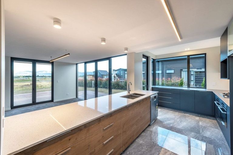 Photo of property in 3 Mcdonald Street, Wanaka, 9305