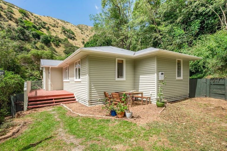 Photo of property in 66 Tilley Road, Paekakariki, 5034