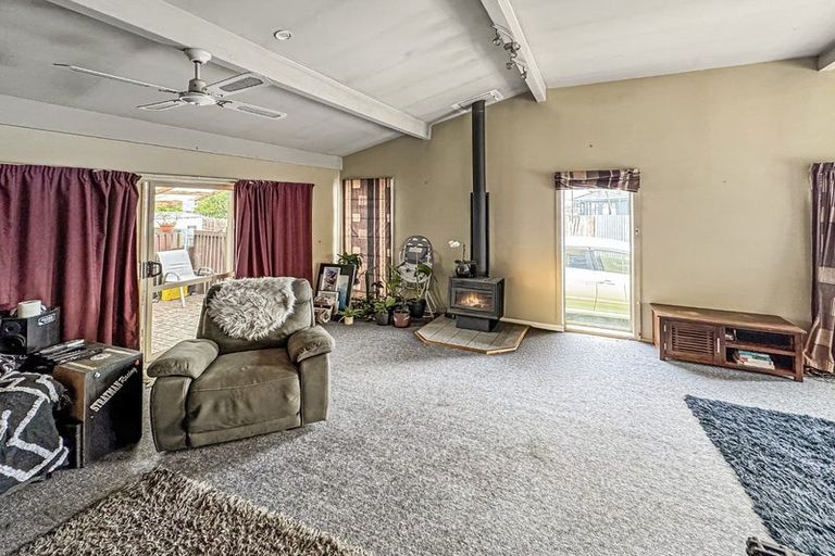 Photo of property in 238 Mairehau Road, Burwood, Christchurch, 8083