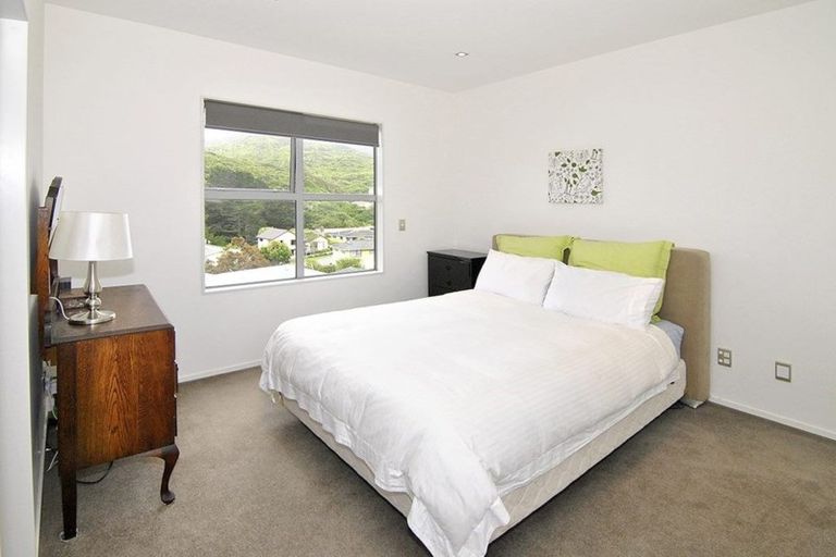 Photo of property in 34 Saddleback Grove, Karori, Wellington, 6012