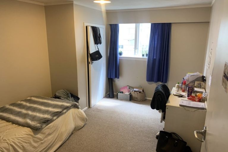 Photo of property in 19 Hania Street, Mount Victoria, Wellington, 6011