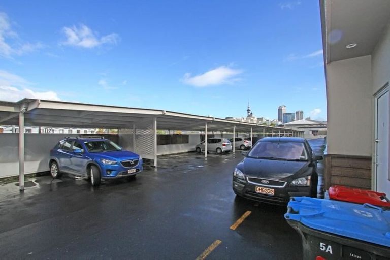Photo of property in 5a/8 Quay Street, Auckland Central, Auckland, 1010