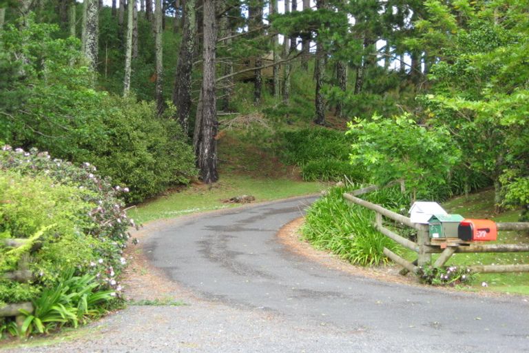 Photo of property in 581 Ponga Road, Opaheke, Papakura, 2584