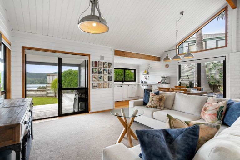 Photo of property in 130 Tirohanga Drive, Whangamata, 3620
