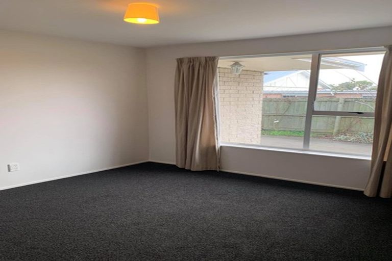 Photo of property in 416 Mairehau Road, Parklands, Christchurch, 8083