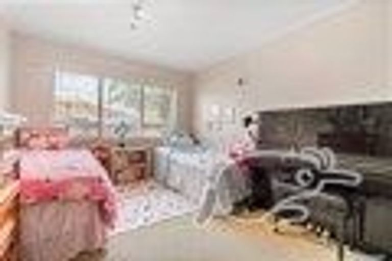 Photo of property in 2/37 Galvan Avenue, Sunnyhills, Auckland, 2010