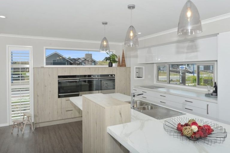 Photo of property in 67 Stace Hopper Drive, One Tree Point, 0118