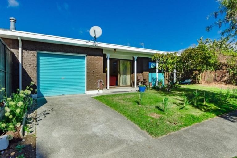Photo of property in 70 Belvedere Avenue, Waikanae, 5036