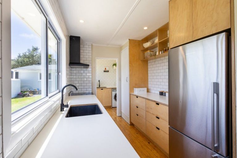 Photo of property in 3 Bayly Street, Baylys Beach, Dargaville, 0377