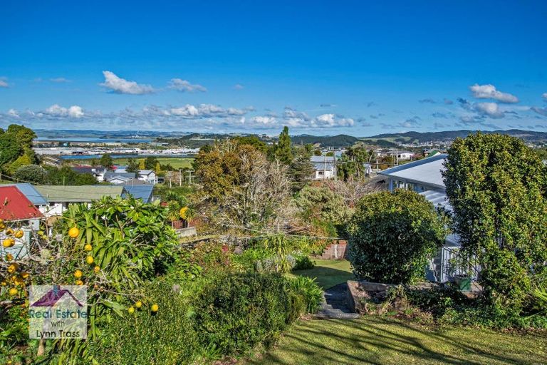 Photo of property in 42 Memorial Drive, Parahaki, Whangarei, 0112