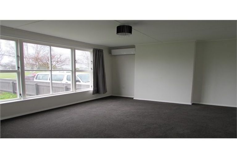 Photo of property in 21 Rimutaka Street, Paraparaumu, 5032
