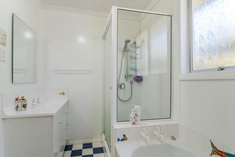 Photo of property in 11 Huxley Place, Twizel, 7901