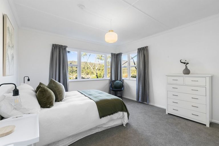 Photo of property in 22-24 Bledisloe Crescent, Wainuiomata, Lower Hutt, 5014