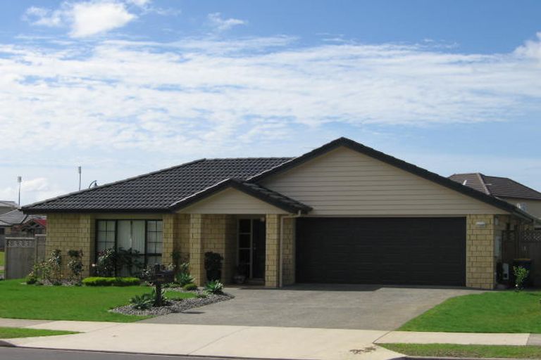 Photo of property in 19 Hillwell Drive, Henderson, Auckland, 0612