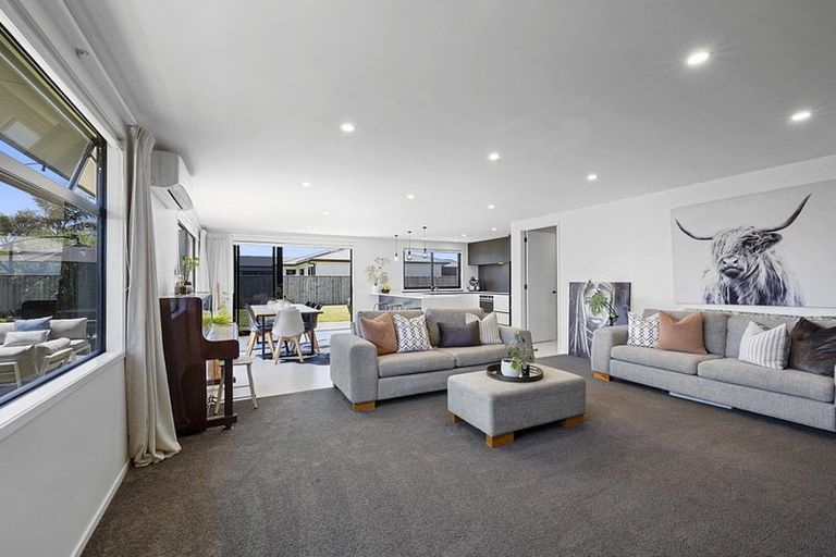 Photo of property in 16 Desmond Place, Bell Block, New Plymouth, 4312