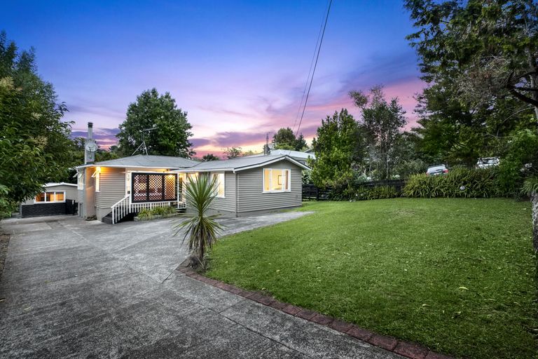 Photo of property in 536 West Coast Road, Oratia, Auckland, 0604