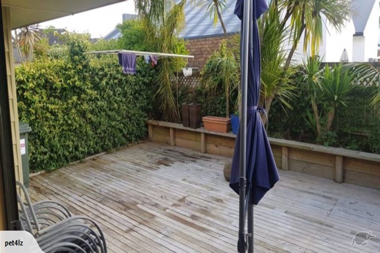 Photo of property in 21 Rhone Avenue, Te Atatu Peninsula, Auckland, 0610