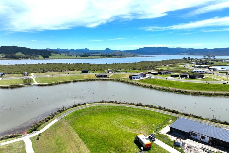 Photo of property in 108 Kopani Road, Matarangi, 3592