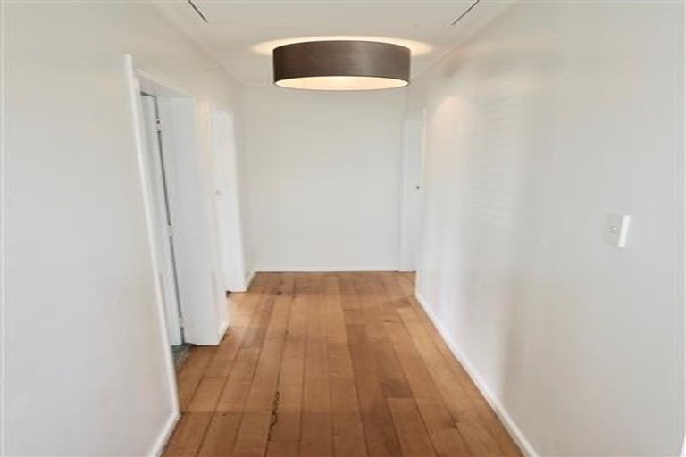 Photo of property in 13 Glen Marine Parade, Glendene, Auckland, 0602