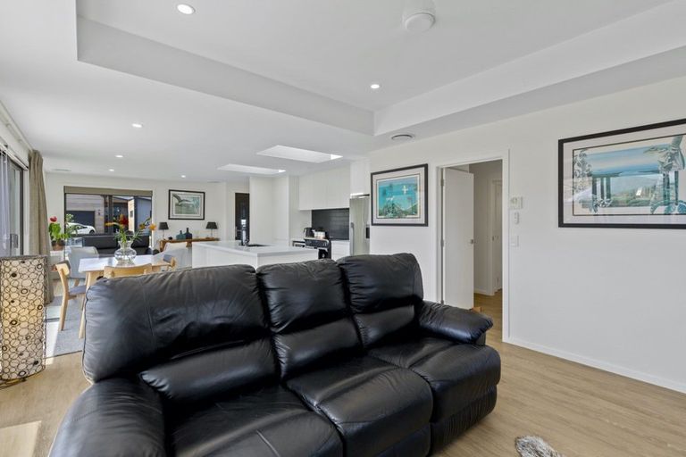 Photo of property in 39 Shepherd Road, Jacks Point, Queenstown, 9371