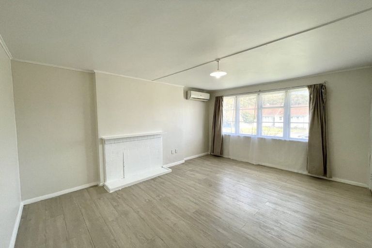 Photo of property in 13 Toomath Street, Naenae, Lower Hutt, 5011