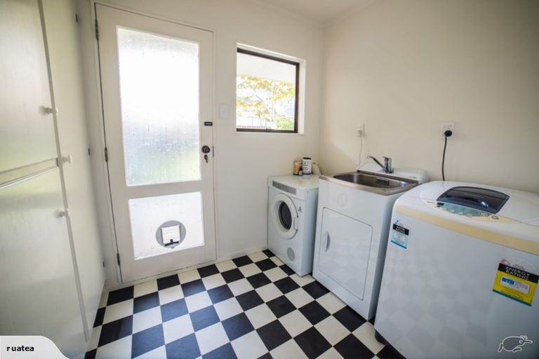 Photo of property in 5 Linda Place, Saint Johns Hill, Whanganui, 4501