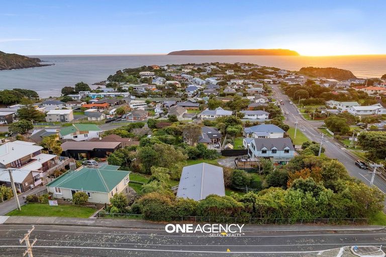 Photo of property in 4/12 Thornley Street, Titahi Bay, Porirua, 5022