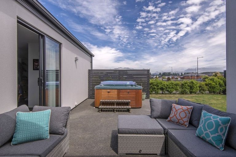 Photo of property in 59 Cameo Grove, Marshland, Christchurch, 8083