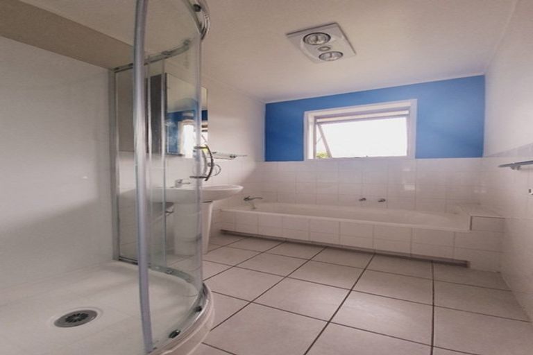 Photo of property in 2/32 Kindergarten Drive, Conifer Grove, Takanini, 2112