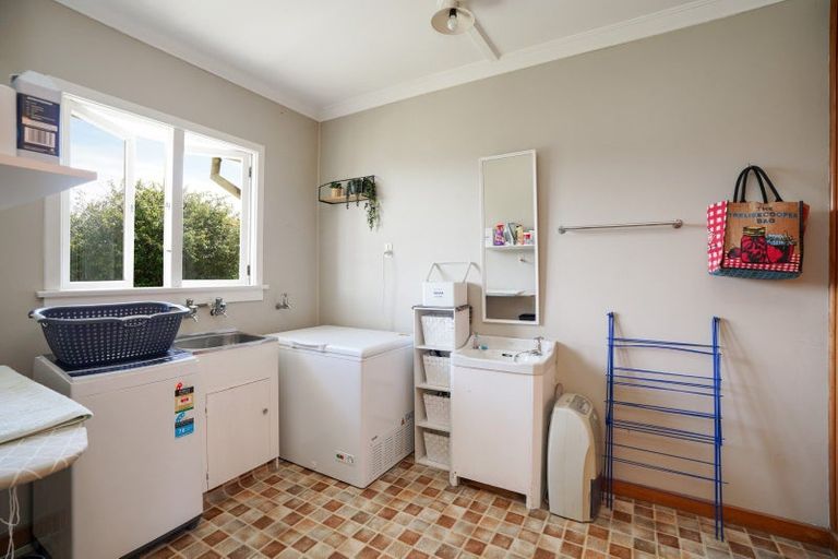 Photo of property in 1048 Lochiel-branxholme Road, Branxholme, Invercargill, 9874